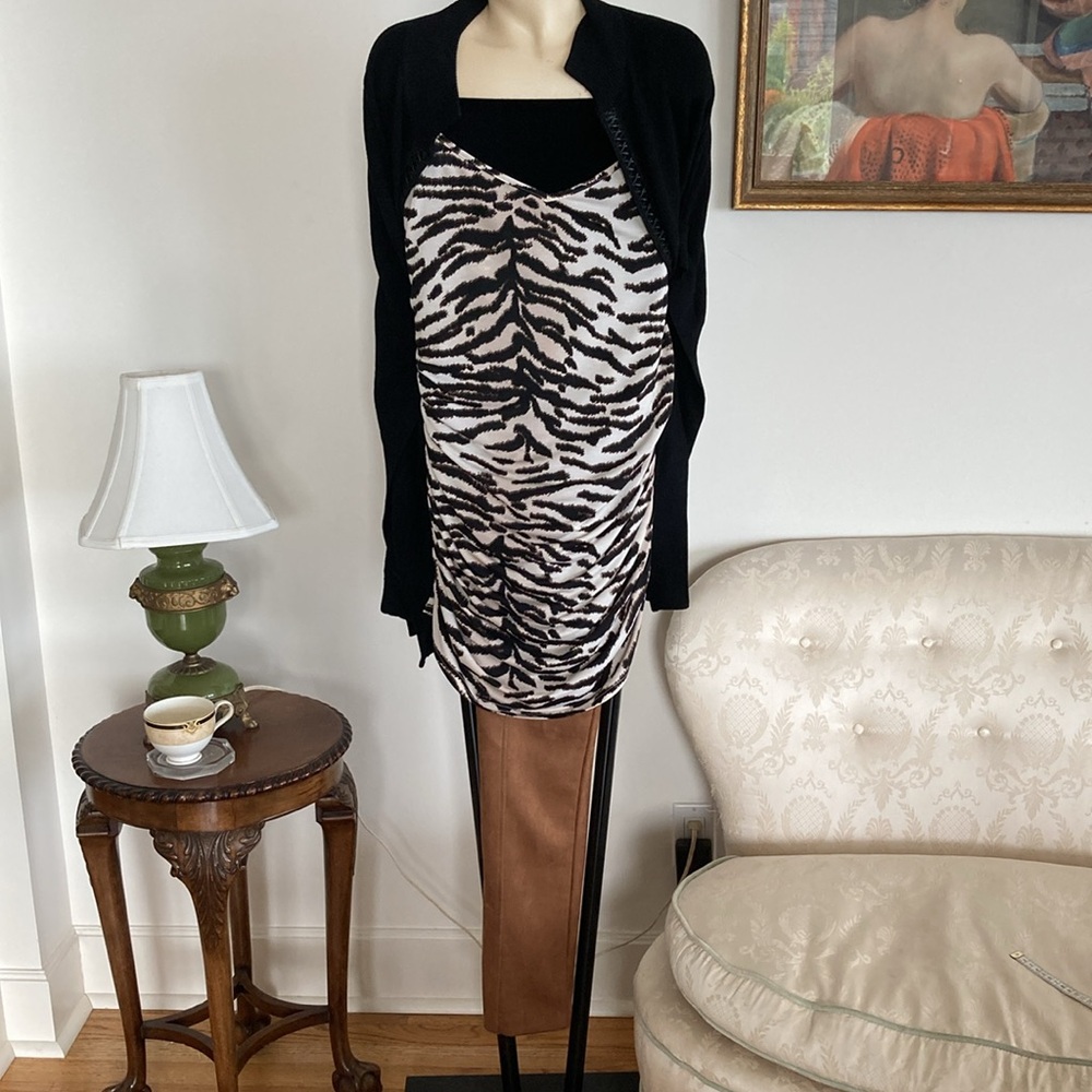 NWT Joseph Ribkoff Top